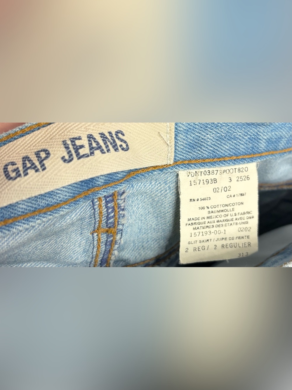 GAP Jeans Y2K Light Wash Denim Front Slit Midi Skirt | Women’s SIZE 2 - Picture 3 of 3